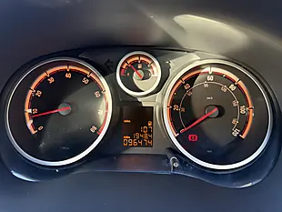 Used 2010 Vauxhall Corsa Se Silver - Interior and Exterior details 10