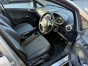 Used 2010 Vauxhall Corsa Se Silver - Interior and Exterior details 8