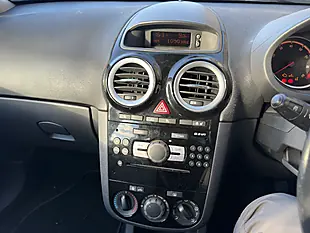 Used 2010 Vauxhall Corsa Se Silver - Interior and Exterior details 9