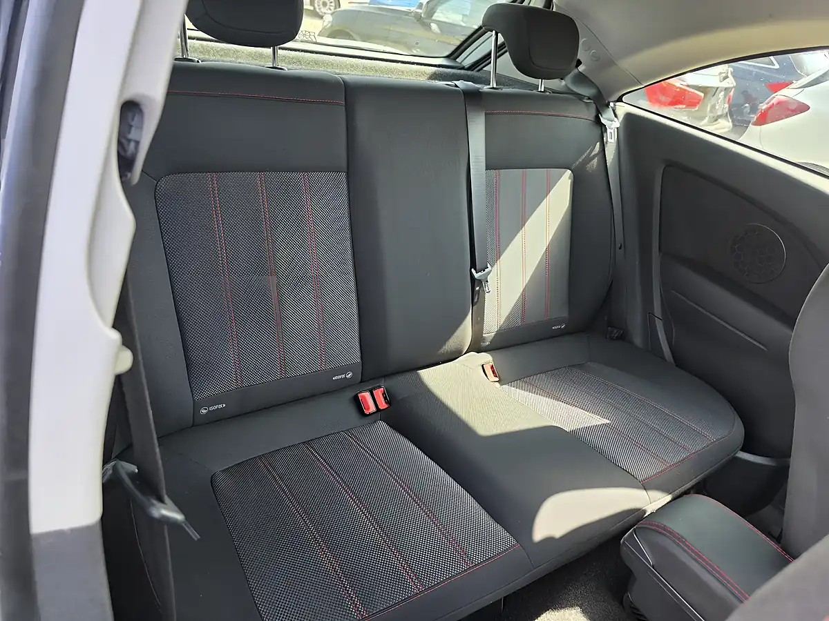 Used 2010 Vauxhall Corsa Sxi Silver - Interior and Exterior details 10