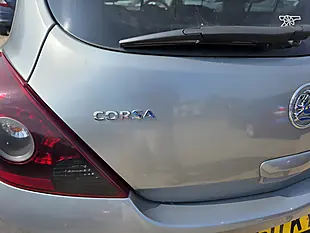 Used 2010 Vauxhall Corsa Sxi Silver - Interior and Exterior details 18