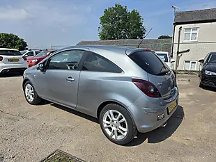 Used 2010 Vauxhall Corsa Sxi Silver - Interior and Exterior details 8