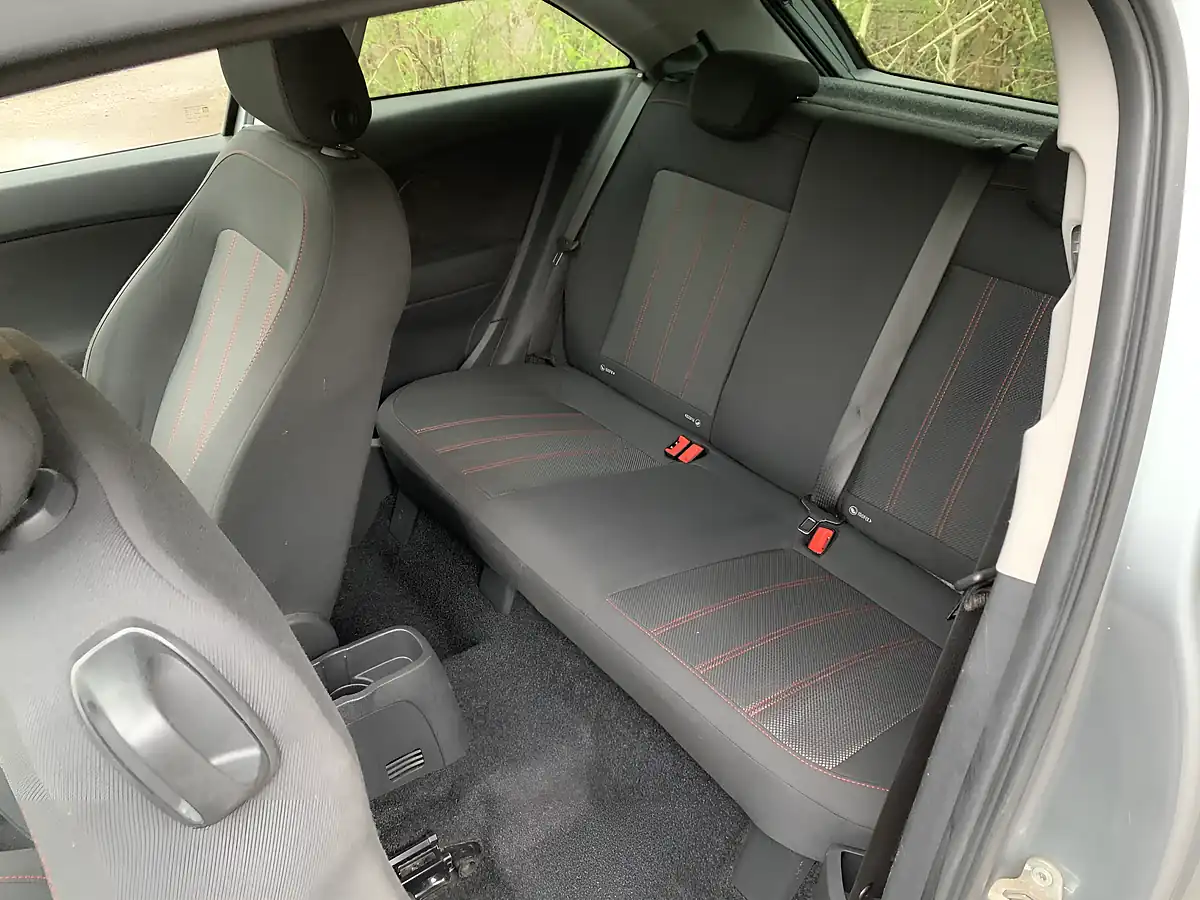Used 2010 Vauxhall Corsa Sxi Silver - Interior and Exterior details 13