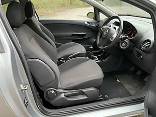Used 2010 Vauxhall Corsa Sxi Silver - Interior and Exterior details 14