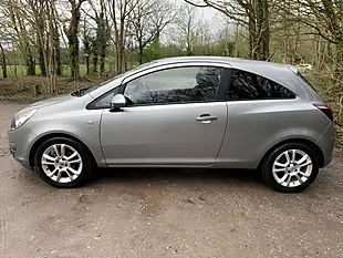 Used 2010 Vauxhall Corsa Sxi Silver - Interior and Exterior details 5