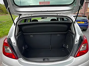 Used 2010 Vauxhall Corsa Sxi Silver - Interior and Exterior details 11