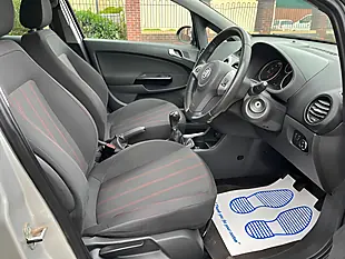 Used 2010 Vauxhall Corsa Sxi Silver - Interior and Exterior details 15