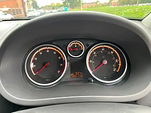 Used 2010 Vauxhall Corsa Sxi Silver - Interior and Exterior details 19