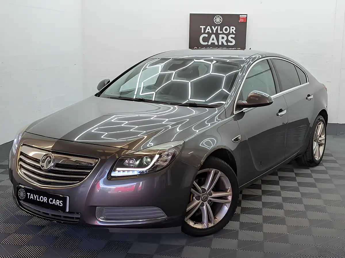 Used 2010 Vauxhall Insignia Se Nav Grey - Front View