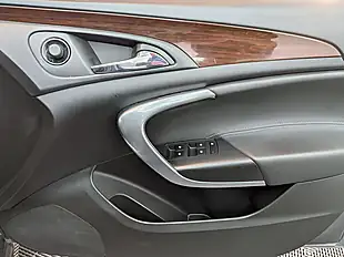 Used 2010 Vauxhall Insignia Se Nav Grey - Interior and Exterior details 10