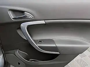 Used 2010 Vauxhall Insignia Se Nav Grey - Interior and Exterior details 12