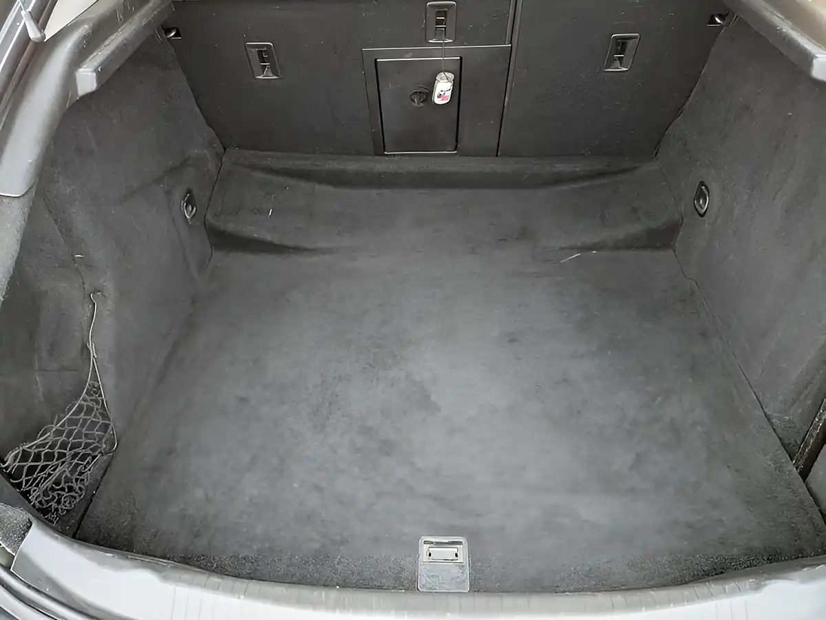 Used 2010 Vauxhall Insignia Se Nav Grey - Interior and Exterior details 13
