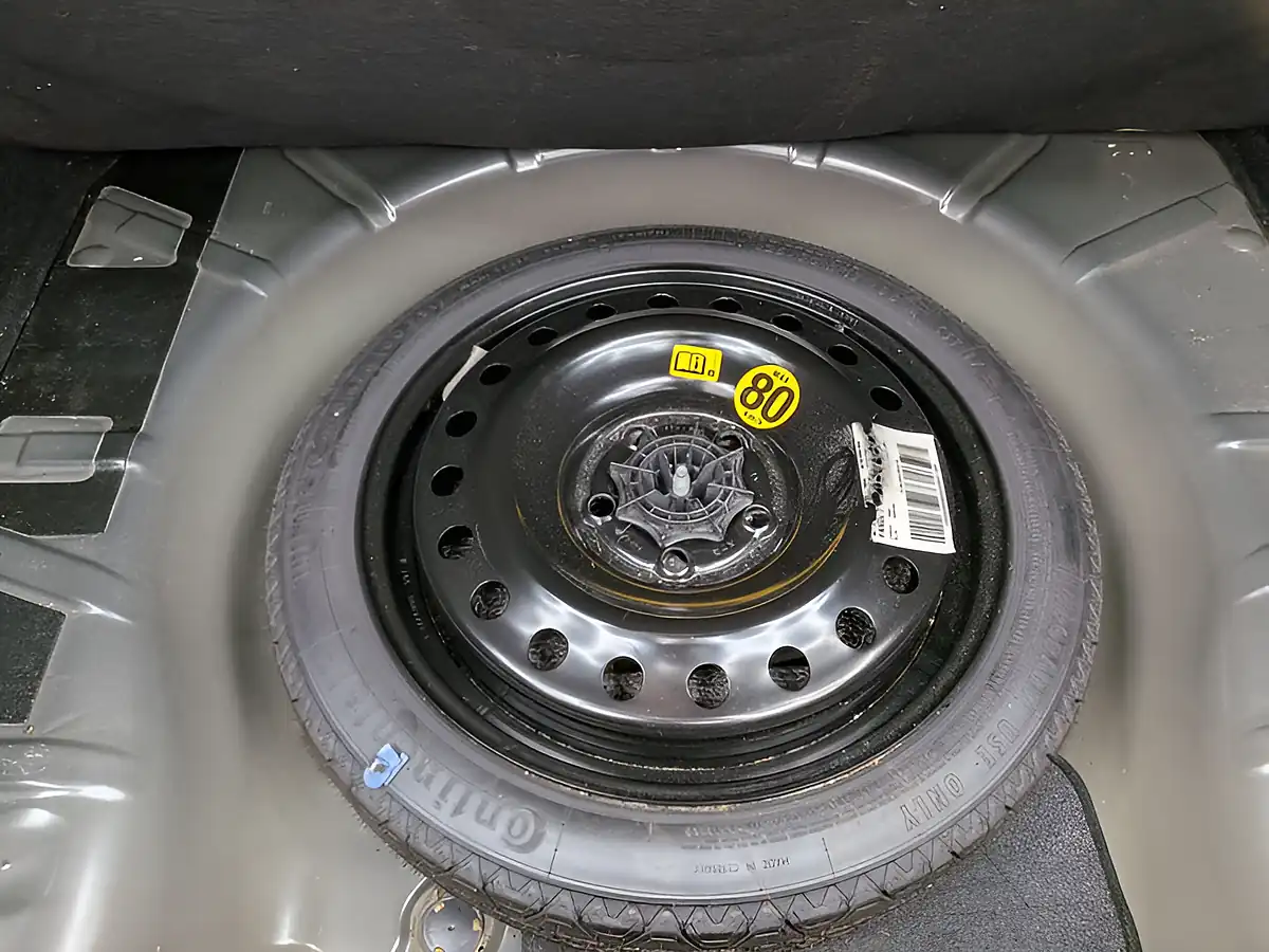 Used 2010 Vauxhall Insignia Se Nav Grey - Interior and Exterior details 14