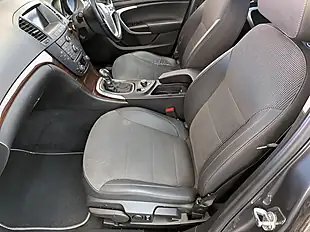 Used 2010 Vauxhall Insignia Se Nav Grey - Interior and Exterior details 17