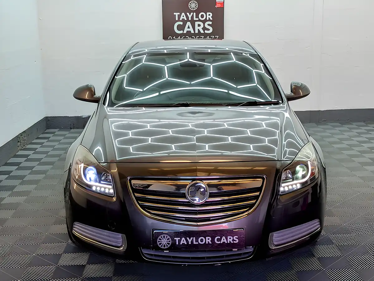 Used 2010 Vauxhall Insignia Se Nav Grey - Interior and Exterior details 2