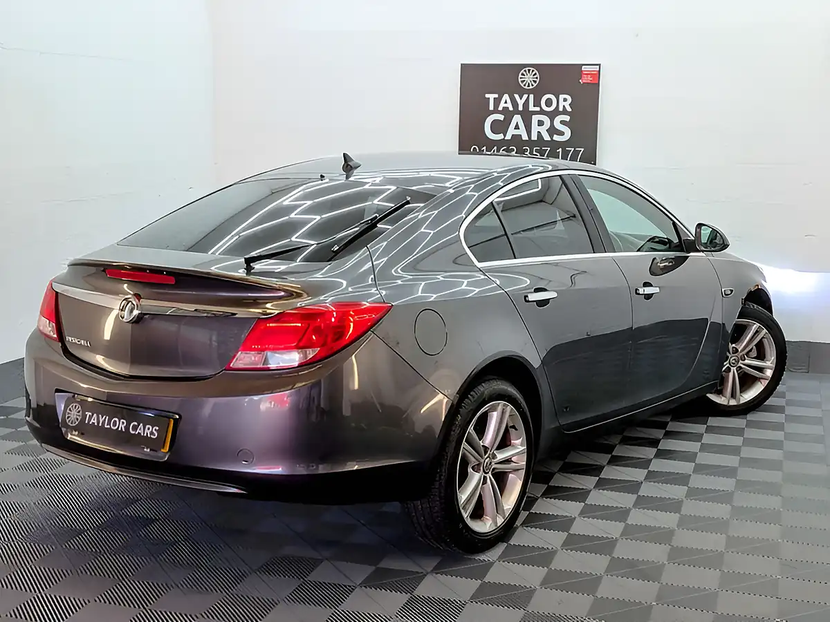 Used 2010 Vauxhall Insignia Se Nav Grey - Interior and Exterior details 5