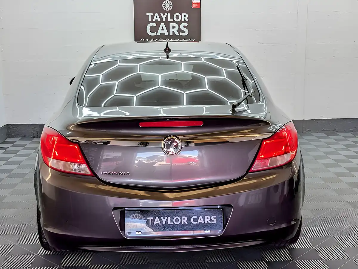 Used 2010 Vauxhall Insignia Se Nav Grey - Interior and Exterior details 6