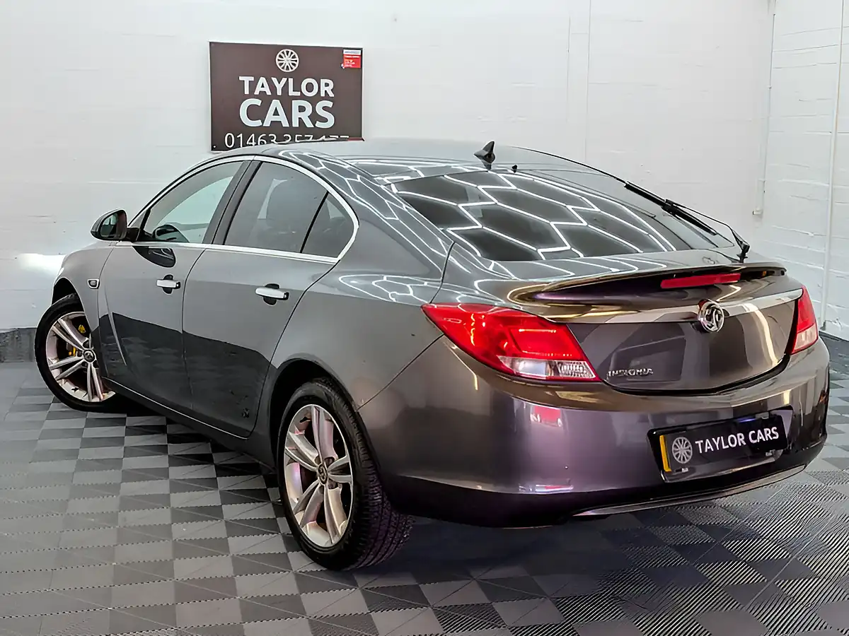 Used 2010 Vauxhall Insignia Se Nav Grey - Interior and Exterior details 7
