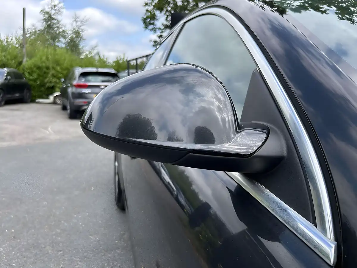 Used 2010 Vauxhall Insignia Sri Black - Interior and Exterior details 11