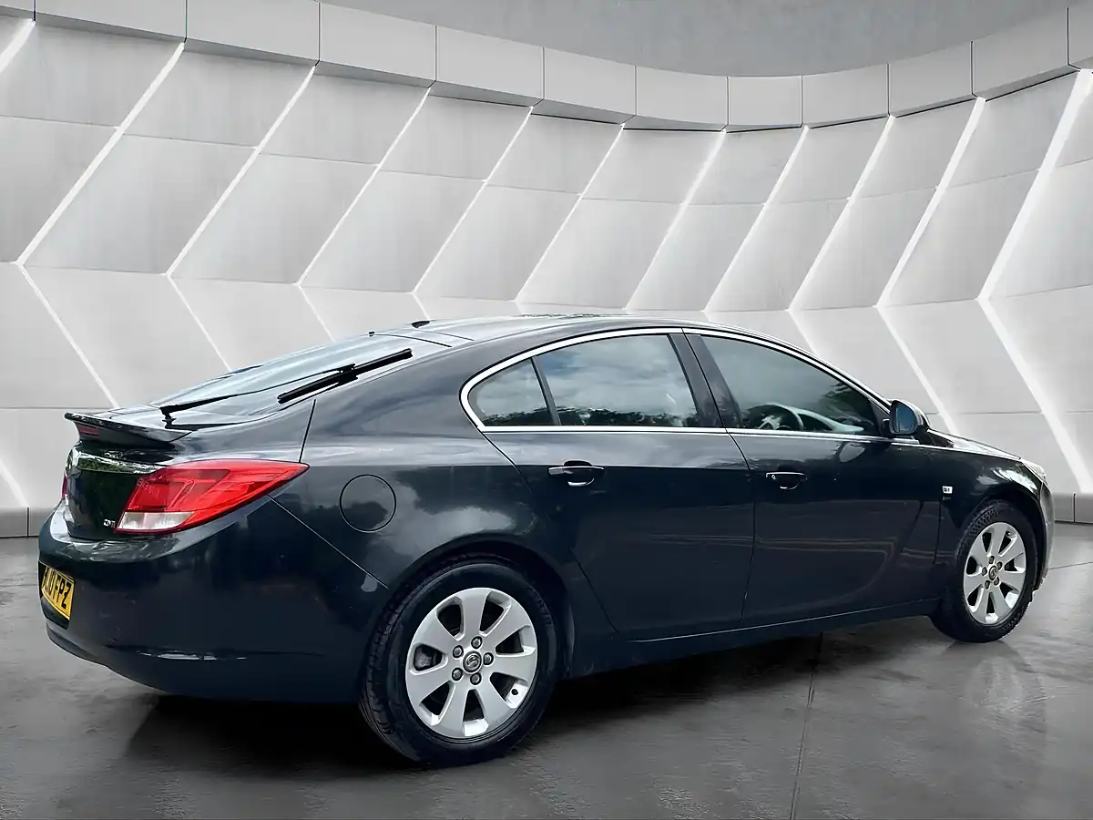 Used 2010 Vauxhall Insignia Sri Black - Interior and Exterior details 6