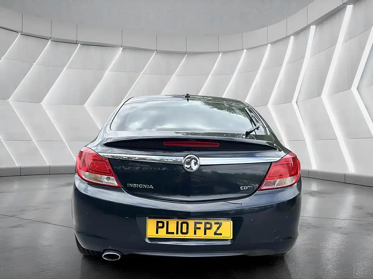 Used 2010 Vauxhall Insignia Sri Black - Interior and Exterior details 8
