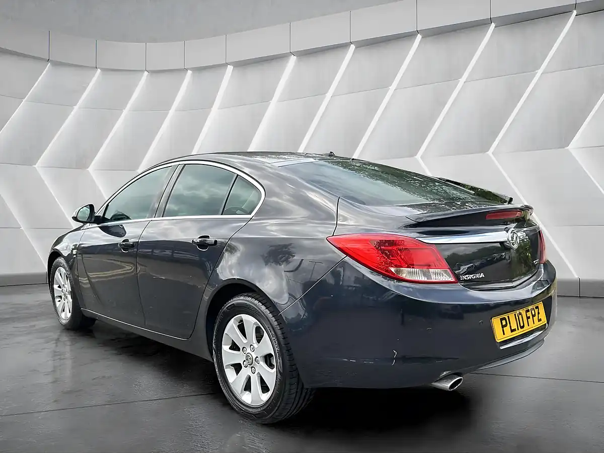 Used 2010 Vauxhall Insignia Sri Black - Interior and Exterior details 9