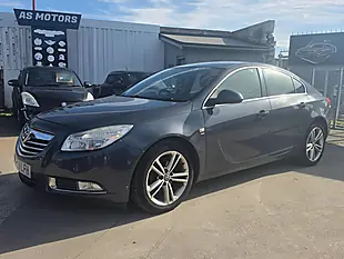 Used 2010 Vauxhall Insignia Sri Nav Blue - Interior and Exterior details 3