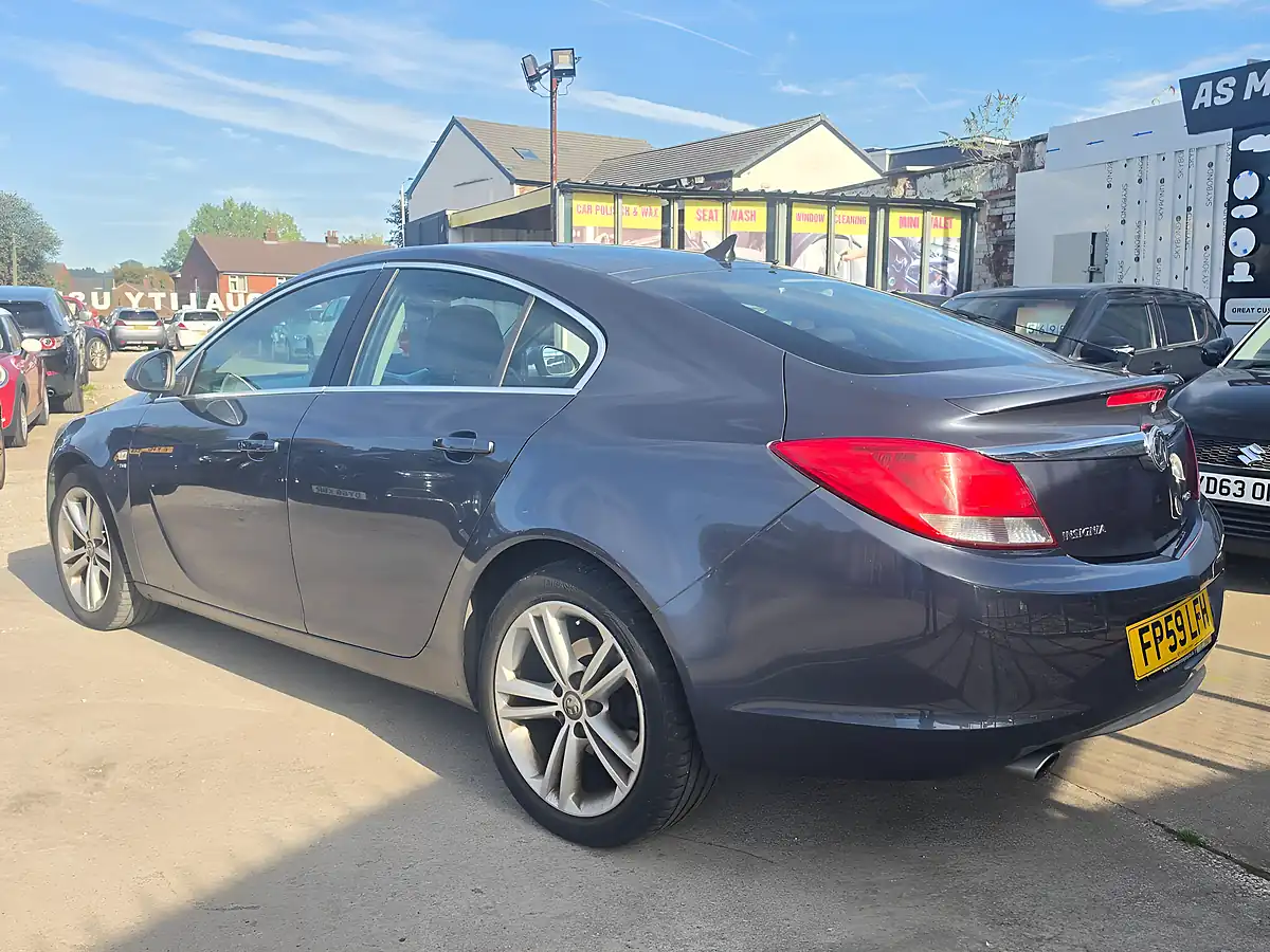 Used 2010 Vauxhall Insignia Sri Nav Blue - Interior and Exterior details 5