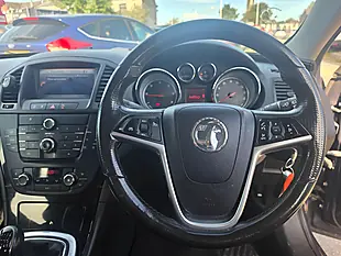 Used 2010 Vauxhall Insignia Sri Nav Blue - Interior and Exterior details 9