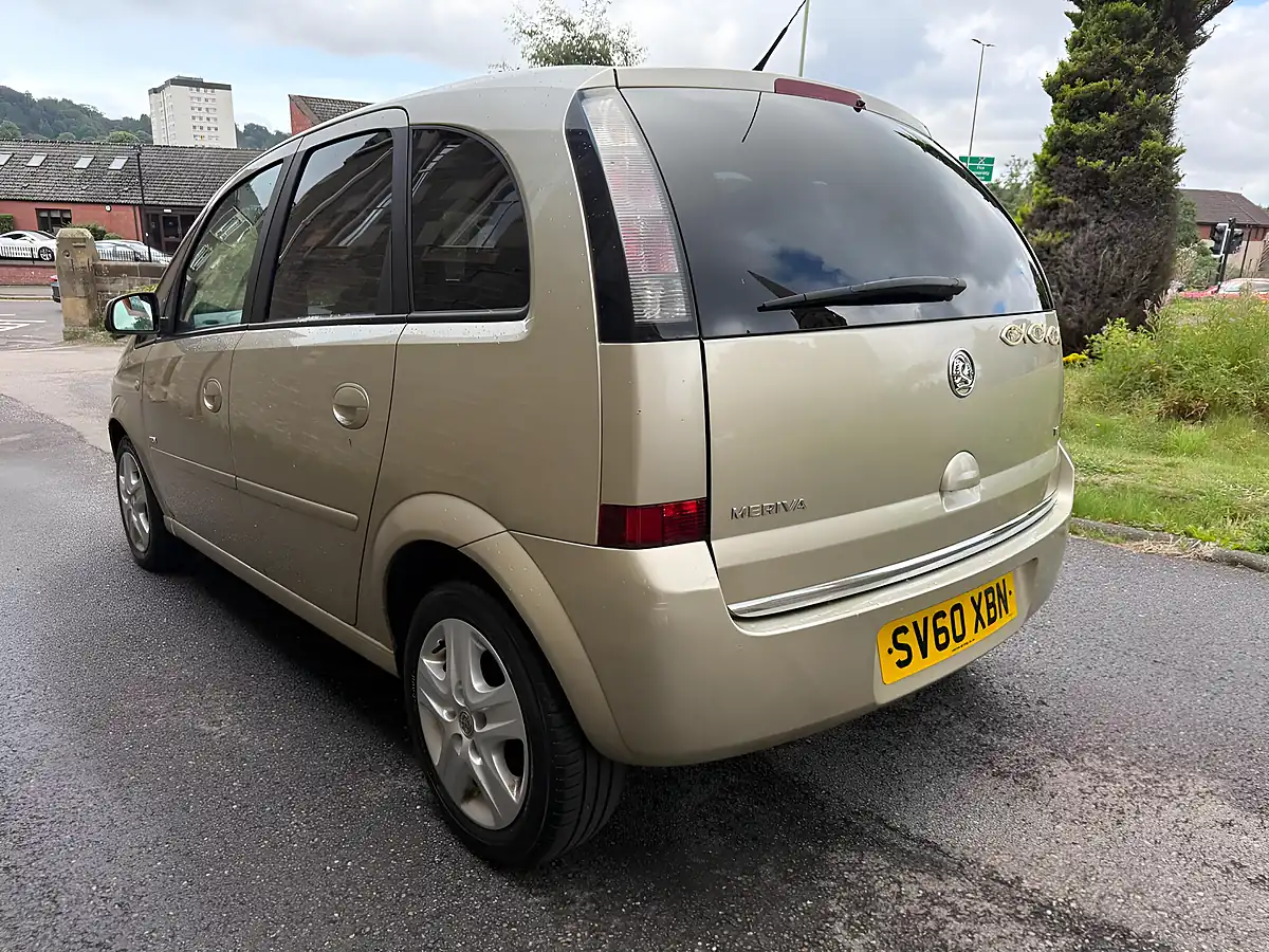 Used 2010 Vauxhall Meriva Design Easytronic Gold - Interior and Exterior details 3
