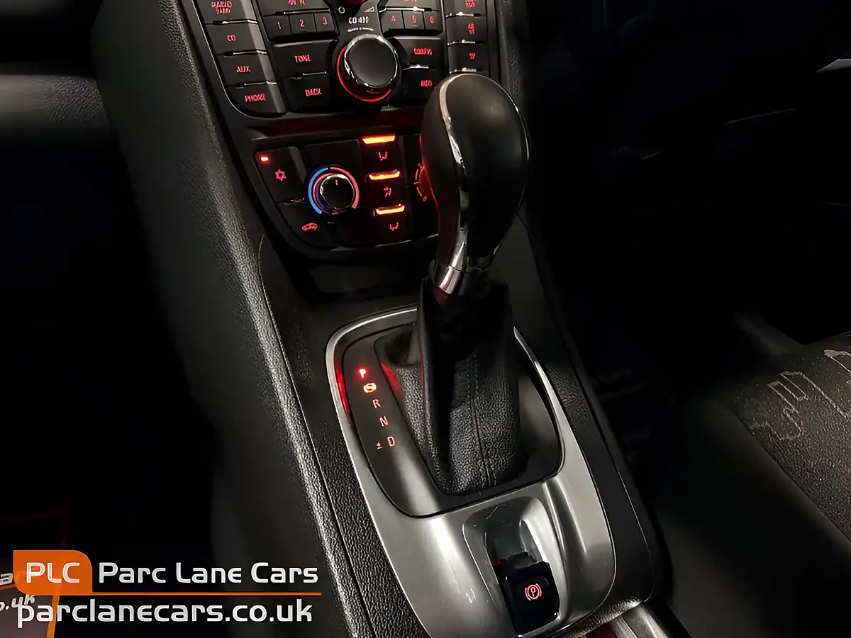 Used 2010 Vauxhall Meriva Exclusiv Silver - Interior and Exterior details 15