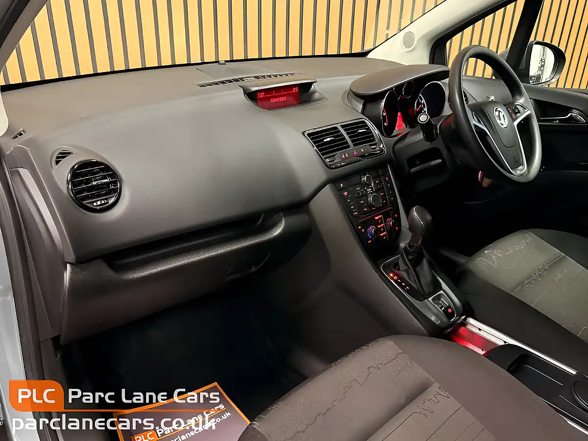 Used 2010 Vauxhall Meriva Exclusiv Silver - Interior and Exterior details 16