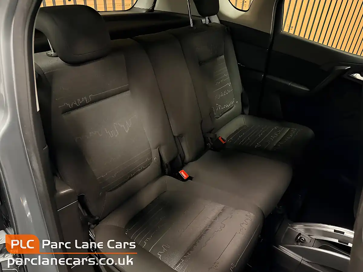 Used 2010 Vauxhall Meriva Exclusiv Silver - Interior and Exterior details 18