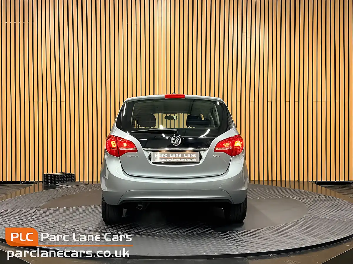 Used 2010 Vauxhall Meriva Exclusiv Silver - Interior and Exterior details 6