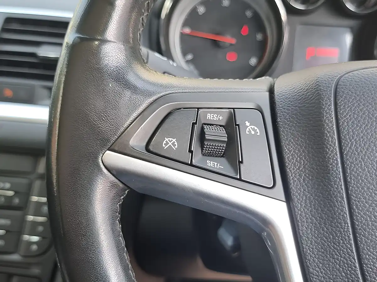 Used 2010 Vauxhall Meriva Se Silver - Interior and Exterior details 12