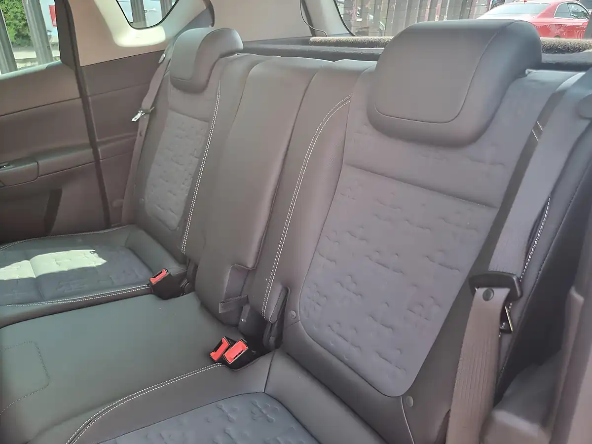 Used 2010 Vauxhall Meriva Se Silver - Interior and Exterior details 15
