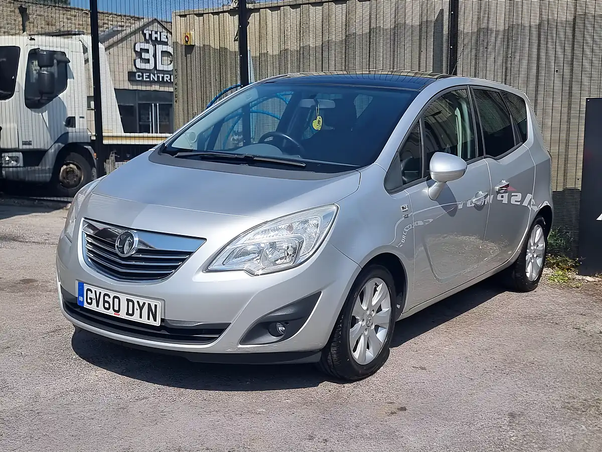 Used 2010 Vauxhall Meriva Se Silver - Interior and Exterior details 3