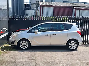 Used 2010 Vauxhall Meriva Se Silver - Interior and Exterior details 4