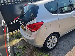 Used 2010 Vauxhall Meriva Se Silver - Interior and Exterior details 8