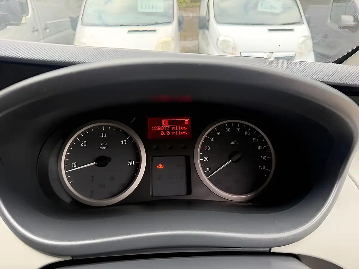 Used 2010 Vauxhall Vivaro Panel Van L1 Blue - Interior and Exterior details 17