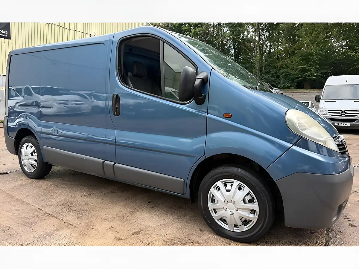 Used 2010 Vauxhall Vivaro Panel Van L1 Blue - Interior and Exterior details 2