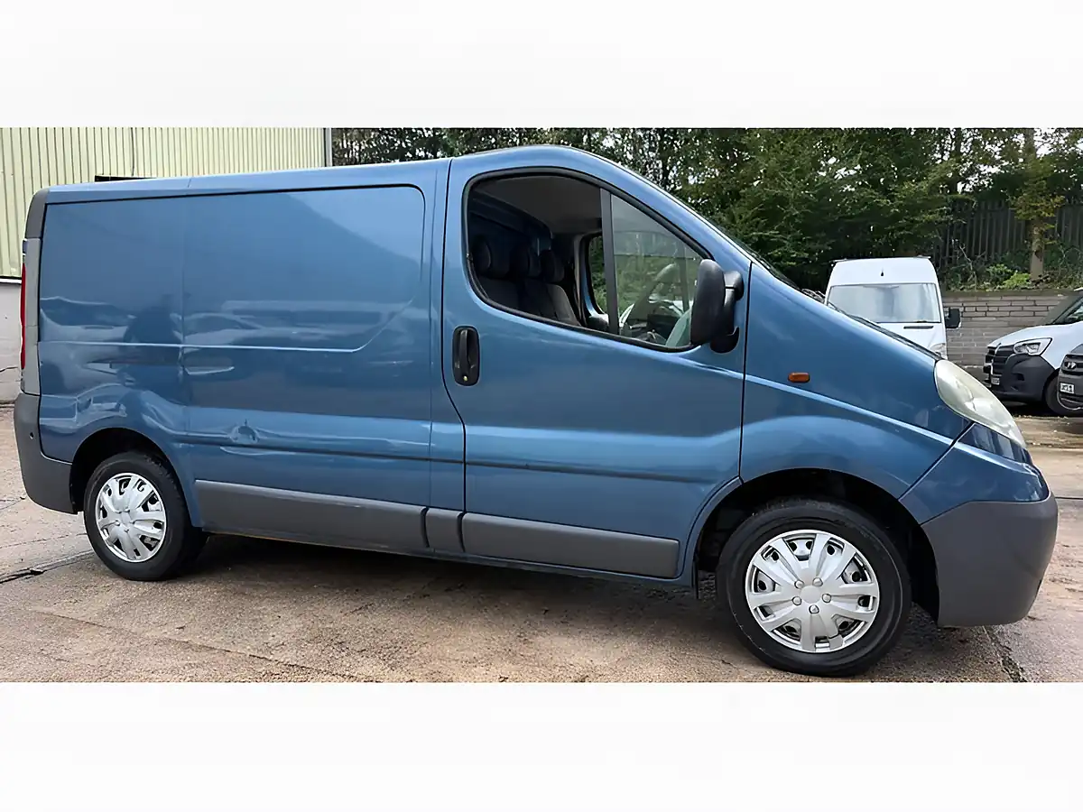 Used 2010 Vauxhall Vivaro Panel Van L1 Blue - Interior and Exterior details 3