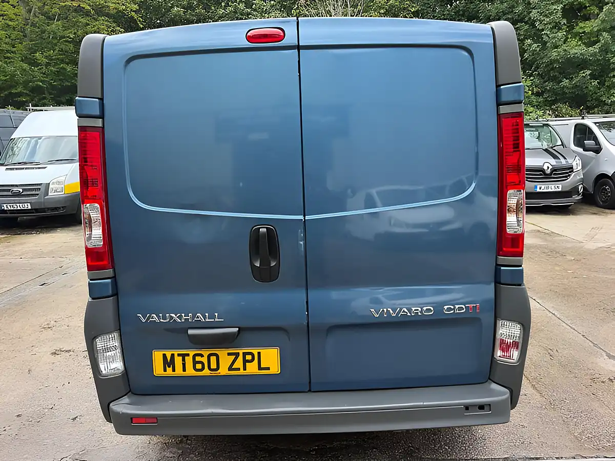 Used 2010 Vauxhall Vivaro Panel Van L1 Blue - Interior and Exterior details 8