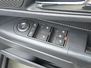 Used 2010 Vauxhall Zafira Design Black - Interior and Exterior details 13