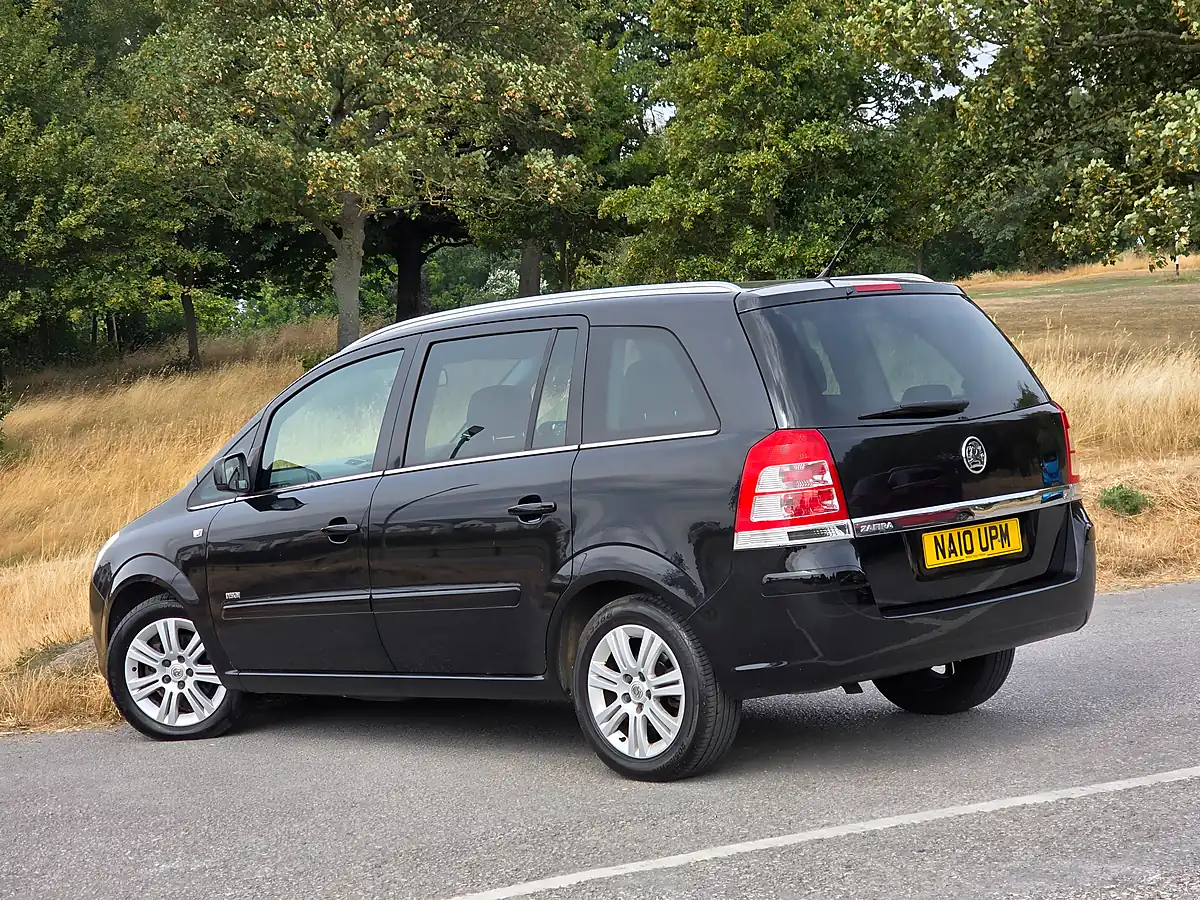 Used 2010 Vauxhall Zafira Design Black - Interior and Exterior details 5