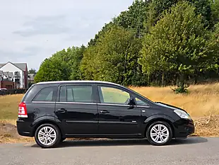 Used 2010 Vauxhall Zafira Design Black - Interior and Exterior details 8