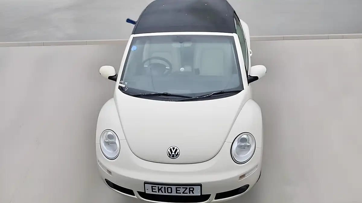 Used 2010 Volkswagen Beetle Cabriolet Beige - Interior and Exterior details 2