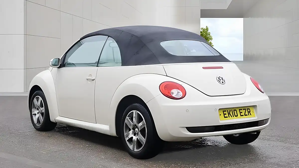Used 2010 Volkswagen Beetle Cabriolet Beige - Interior and Exterior details 5