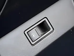 Used 2010 Volkswagen Beetle Cabriolet Blue - Interior and Exterior details 12