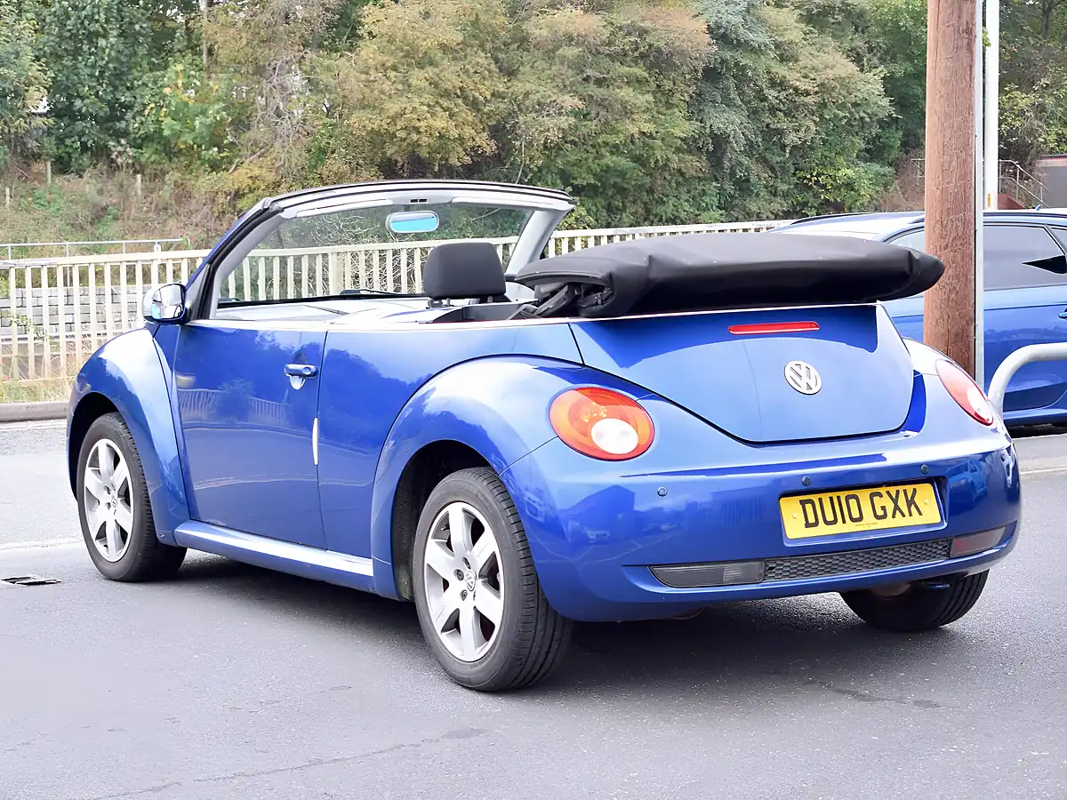 Used 2010 Volkswagen Beetle Cabriolet Blue - Interior and Exterior details 5